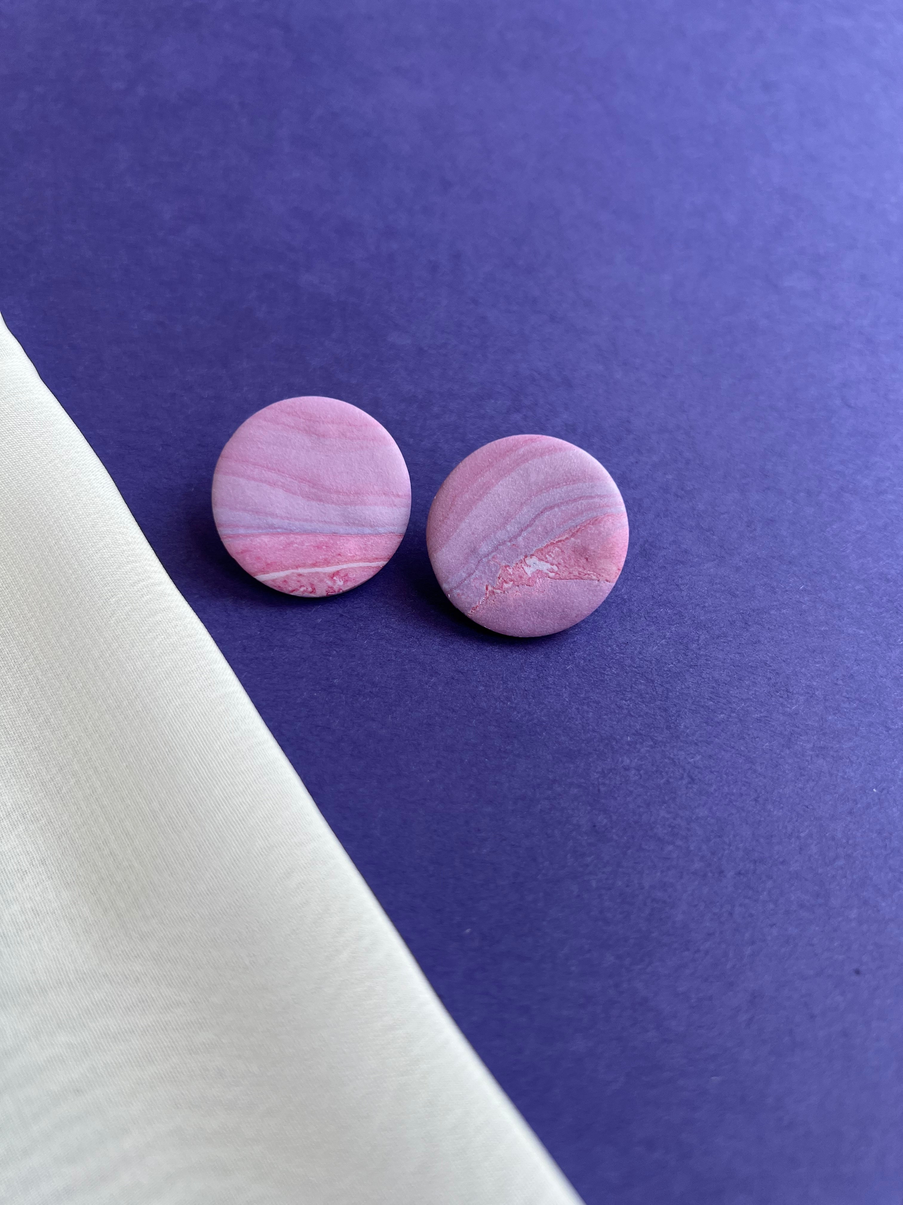 Circle stud medium - pink/purple marble