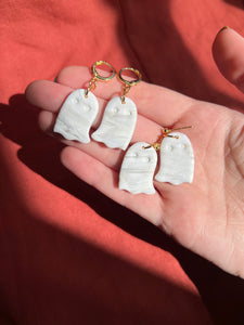 Mini white marbled ghosts